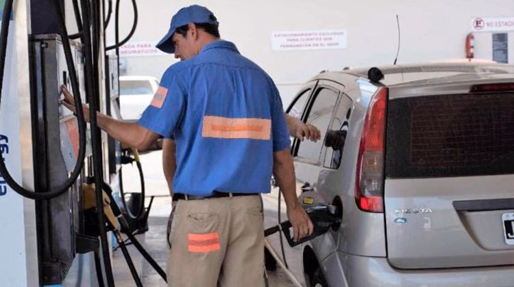 ¿Qué medidas de seguridad debo implementar en mi estación de trabajo?