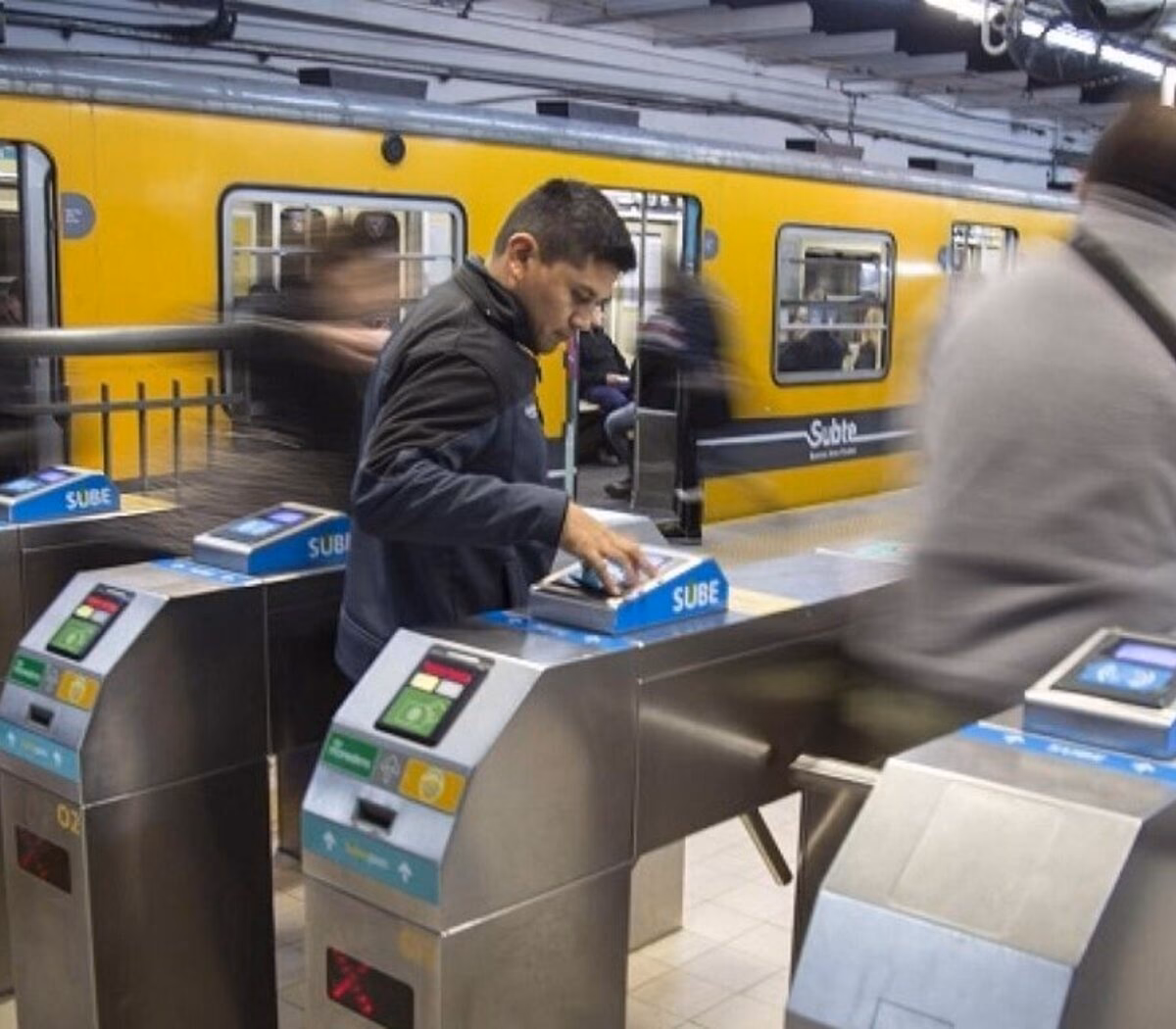 ¿Cuántas horas trabajan en el subte?