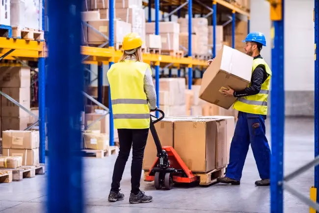 ¿Qué es trabajar de carga y descarga?