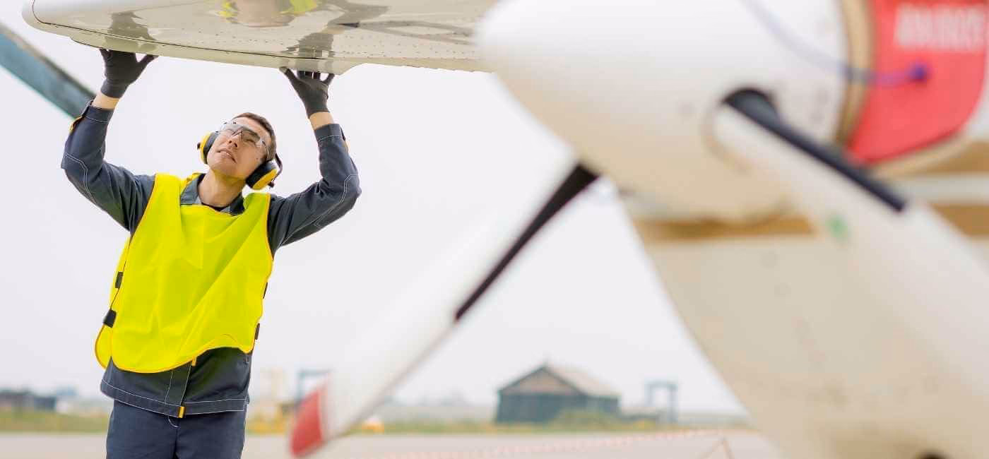 ¿Qué tengo que hacer para trabajar en el aeropuerto?