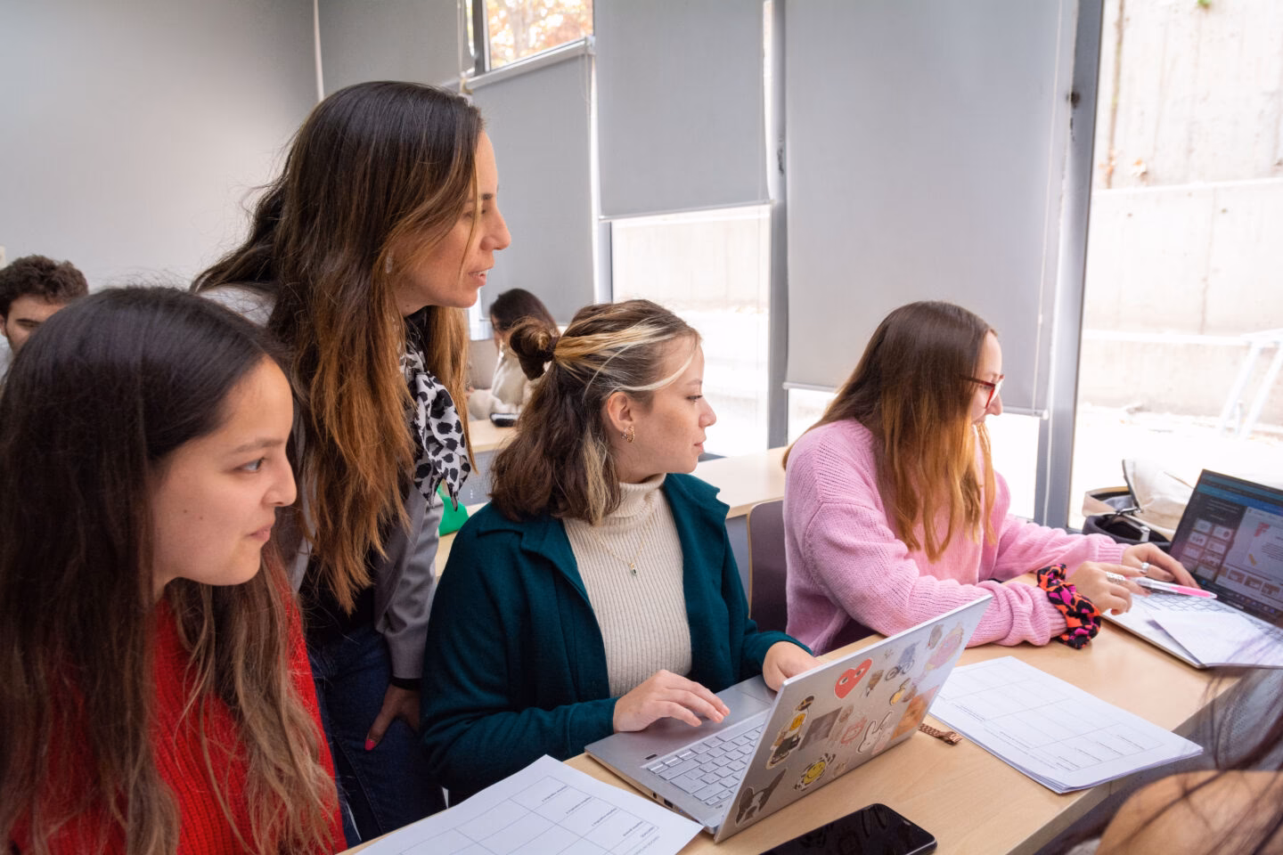 ¿Dónde puedo trabajar si soy técnico en trabajo social?