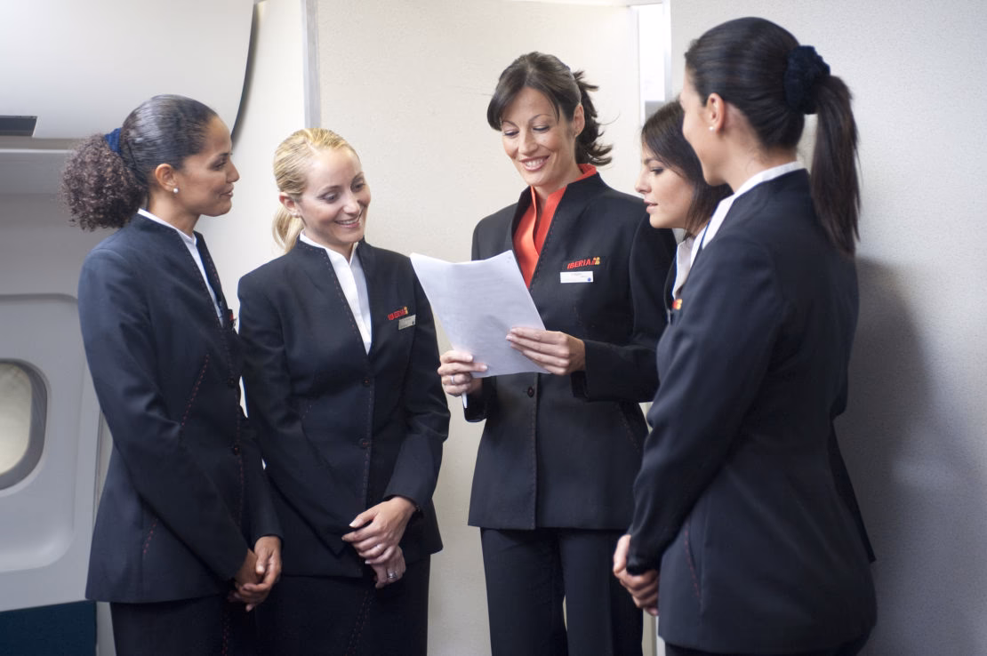 ¿Cuál es el trabajo de un tripulante de cabina?