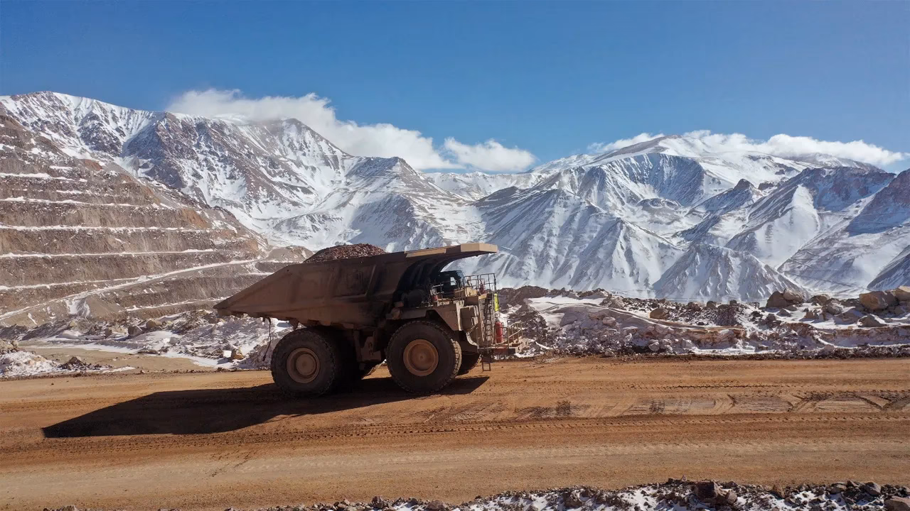 ¿Cuál es la altura de la mina Veladero en San Juan?